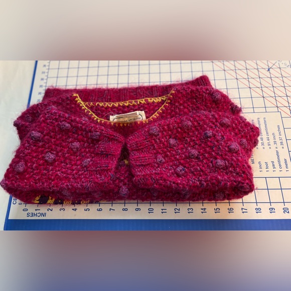 Adrienne Vittadini for Neiman Marcus Vintage Pink Sweater w/ Purple Pom Pom’s - Picture 5 of 11